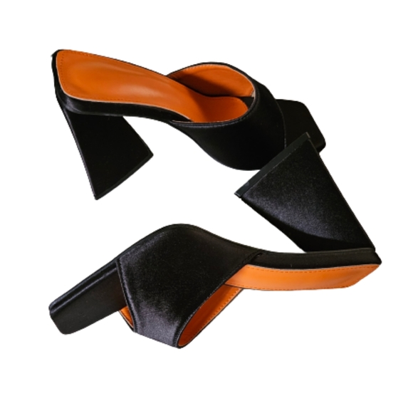 Radia Chunky Triangle Mule Sandals - Picture 4 of 14